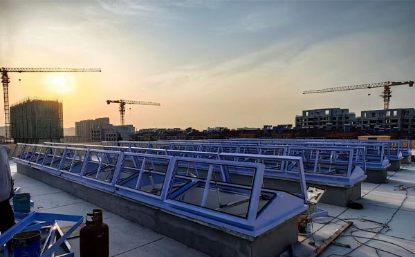 消防水磨沟排烟窗工作原理