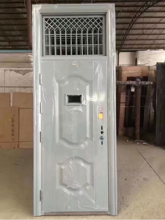 水磨沟学校教室门