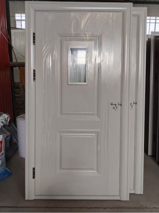 水磨沟学校教室门