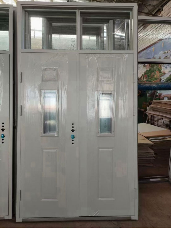 水磨沟学校教室门 水磨沟学校教室门