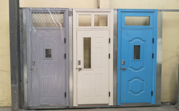 水磨沟学校教室门